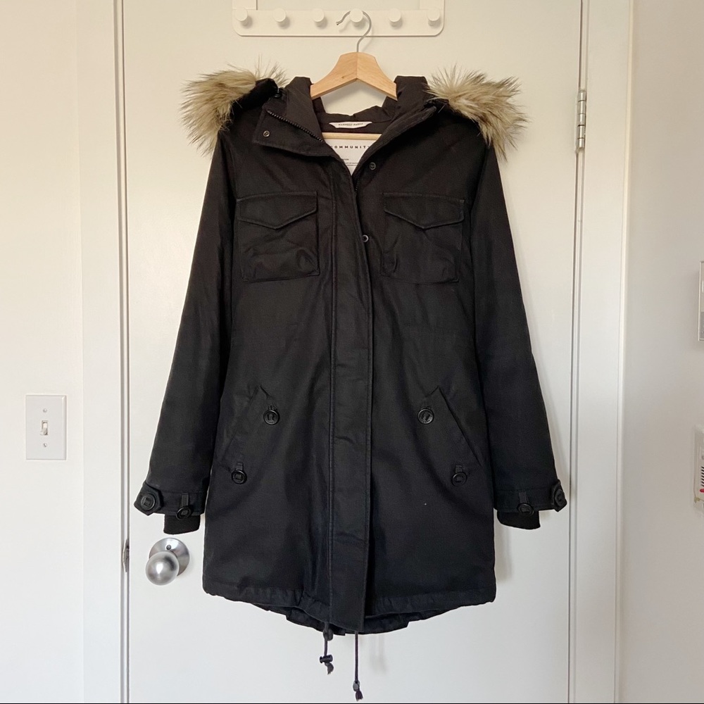 NEW • Aritzia • Community Paradigm Down Fill Fishtail Parka Sz XXS